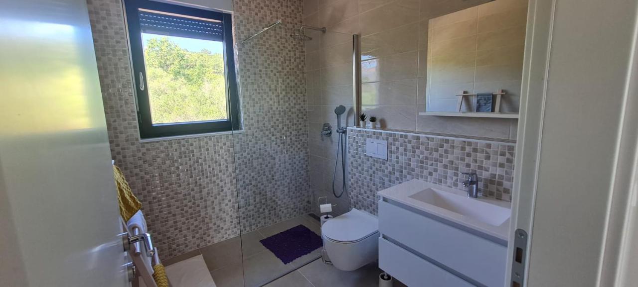 Apartmani Mariosa Vrbnik Esterno foto