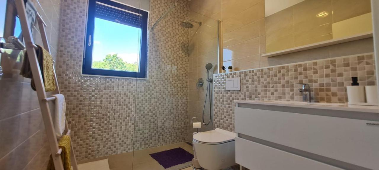 Apartmani Mariosa Vrbnik Esterno foto