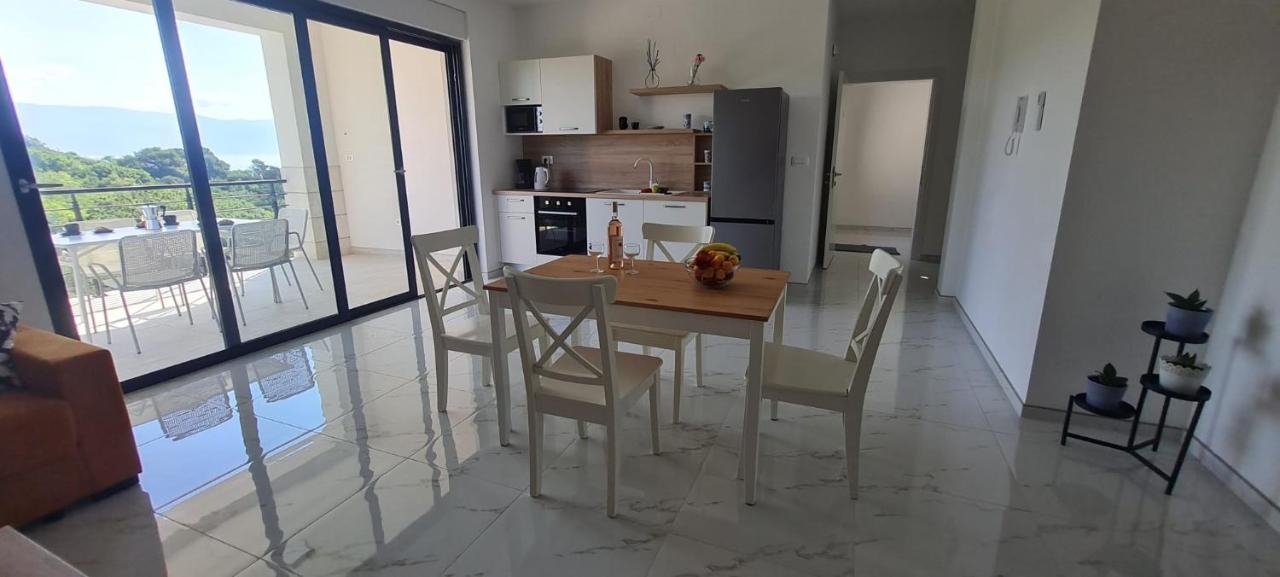 Apartmani Mariosa Vrbnik Esterno foto