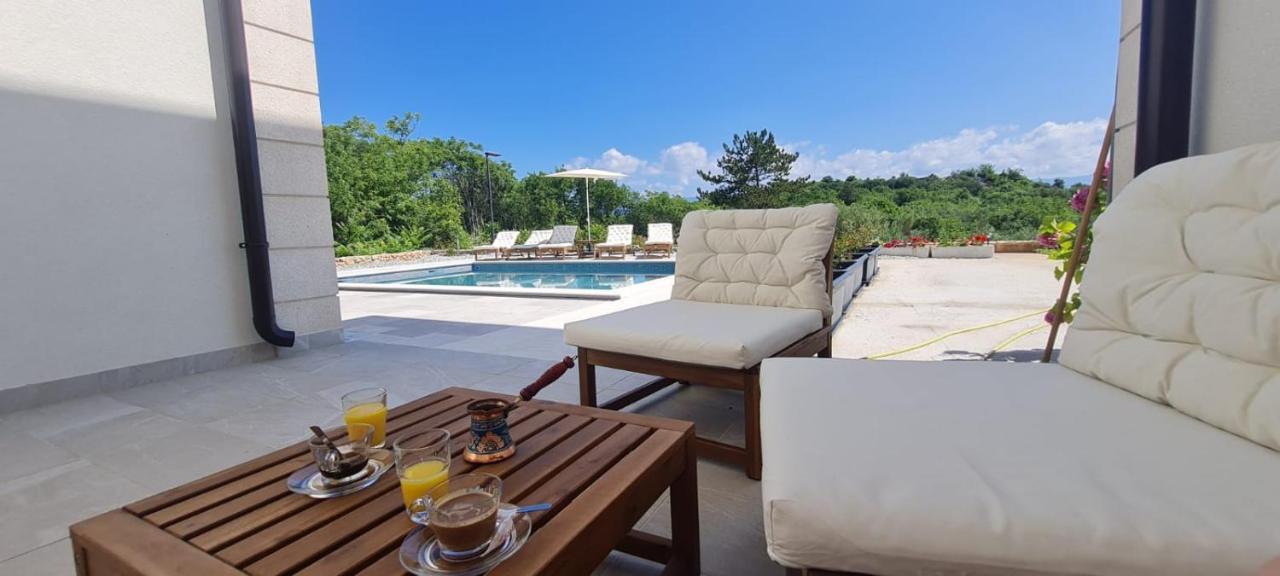Apartmani Mariosa Vrbnik Esterno foto